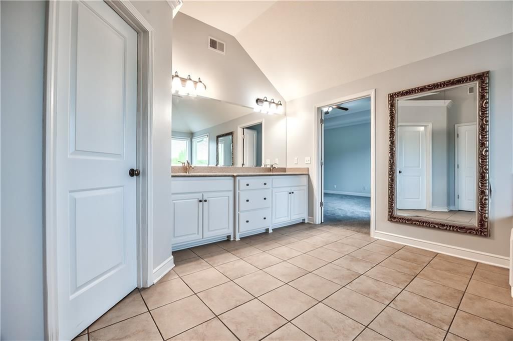 16620 Birch Street — photo 27