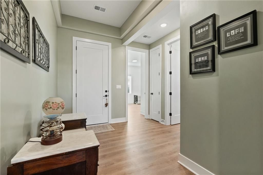1592 Grayhawk Drive — photo 11