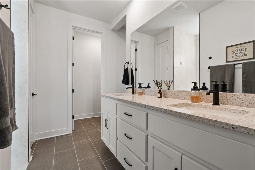 1592 Grayhawk Drive — photo 36