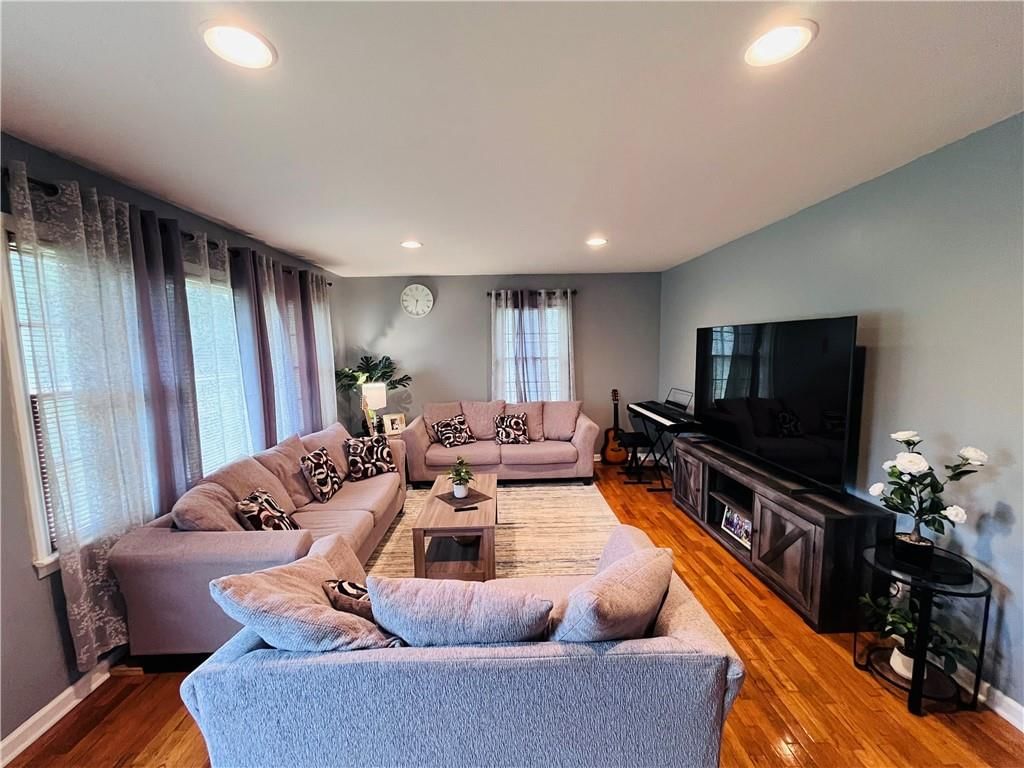 2820 Clay Street — photo 4