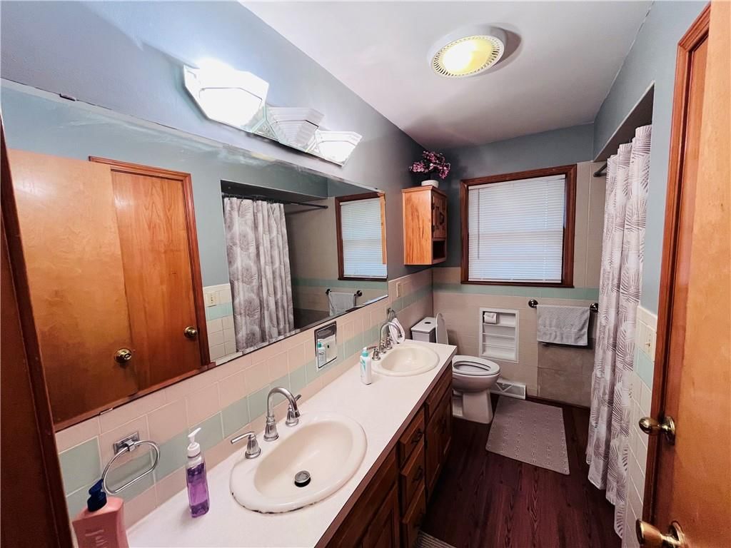 2820 Clay Street — photo 15