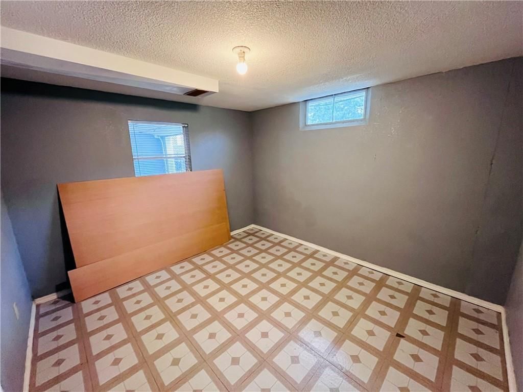 2820 Clay Street — photo 18