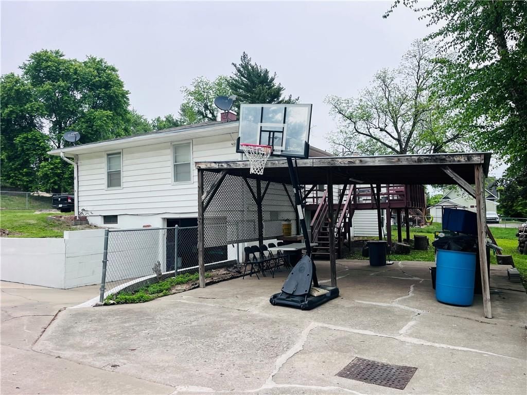 2820 Clay Street — photo 23