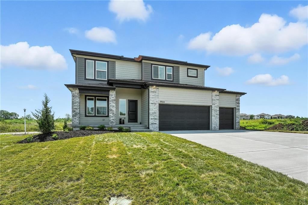 907 SW Bluebird Lane — photo 36