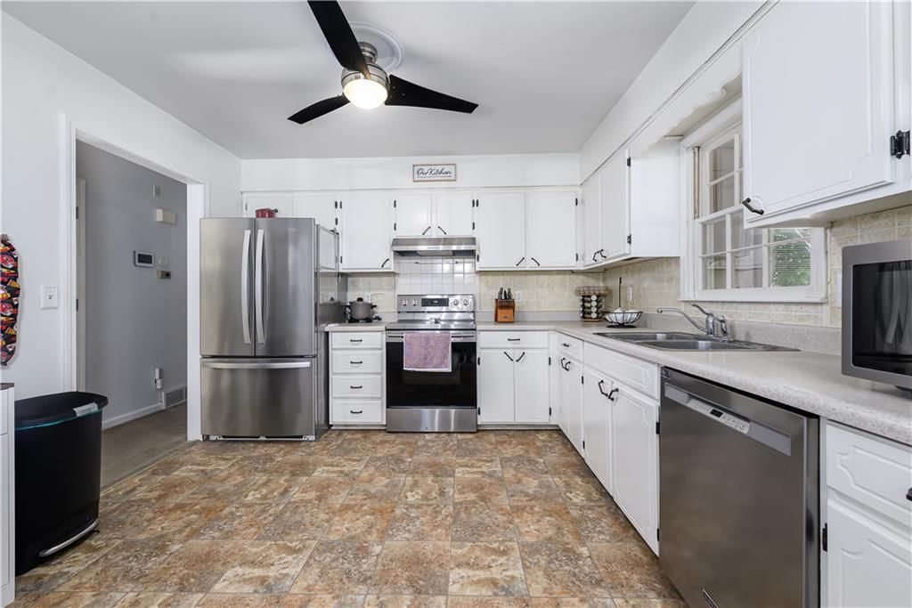 2400 S 16th Terrace — photo 6