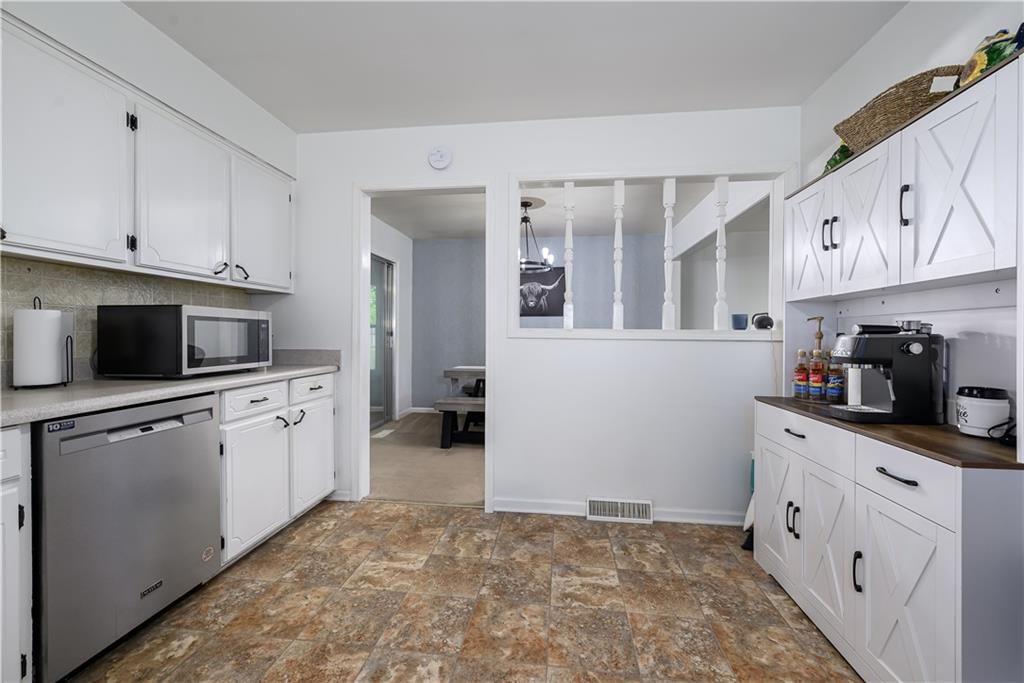 2400 S 16th Terrace — photo 8