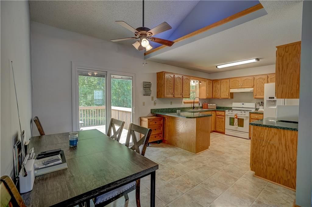 407 SW 24th Terrace — photo 9