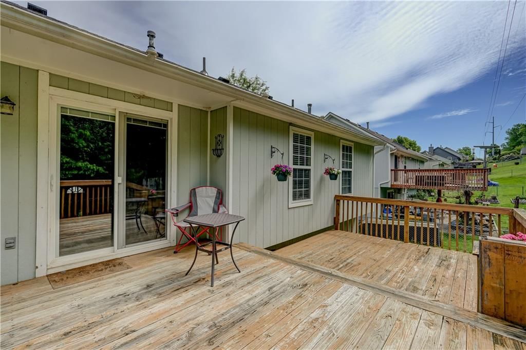 407 SW 24th Terrace — photo 32