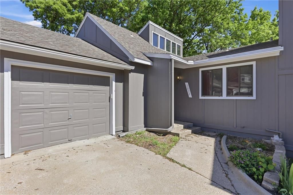 1032 NW 70TH Court — photo 4