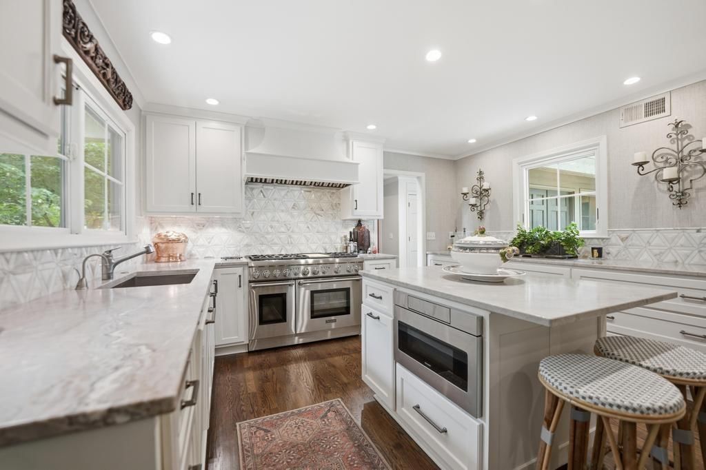 7904 Bristol Court — photo 29