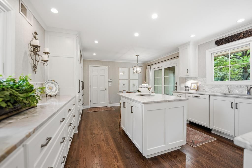 7904 Bristol Court — photo 31