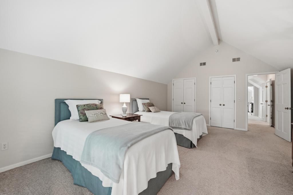 7904 Bristol Court — photo 32
