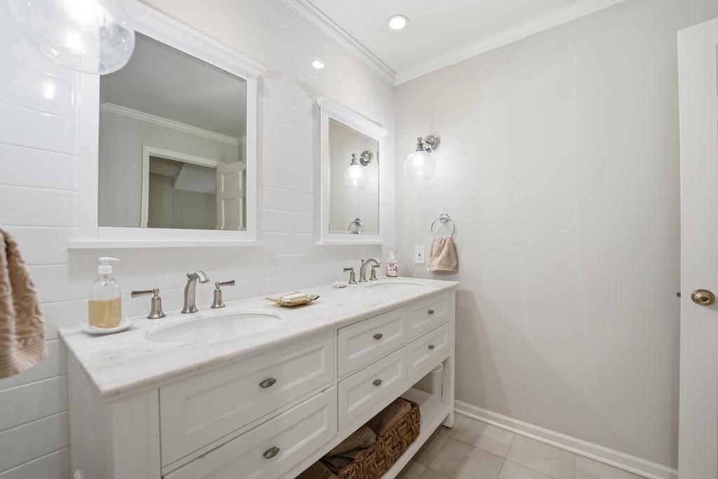 7904 Bristol Court — photo 38
