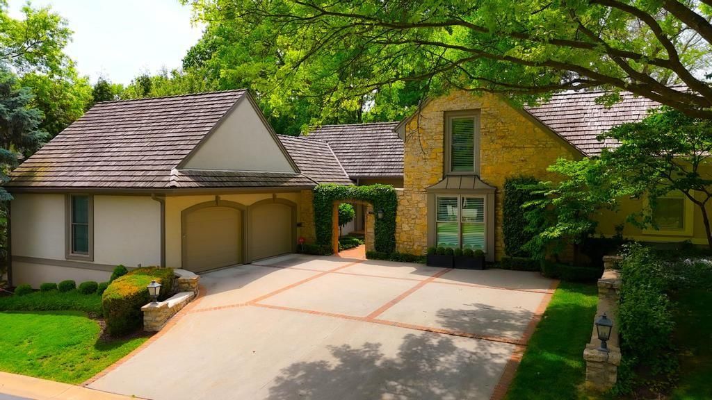7904 Bristol Court — photo 54