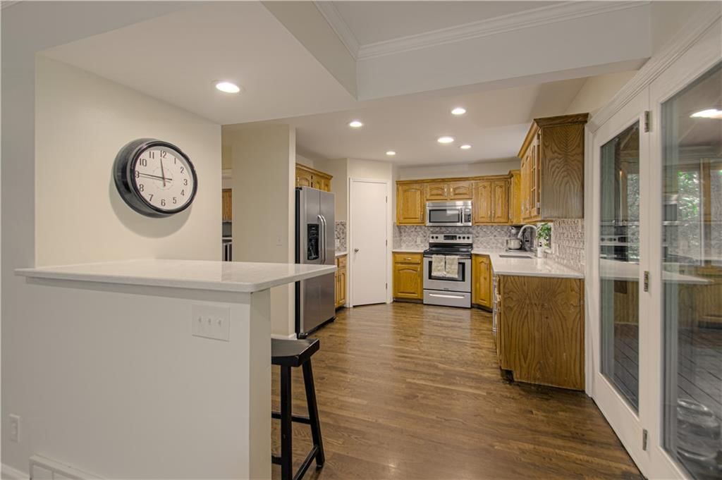 1500 Amesbury Avenue — photo 12