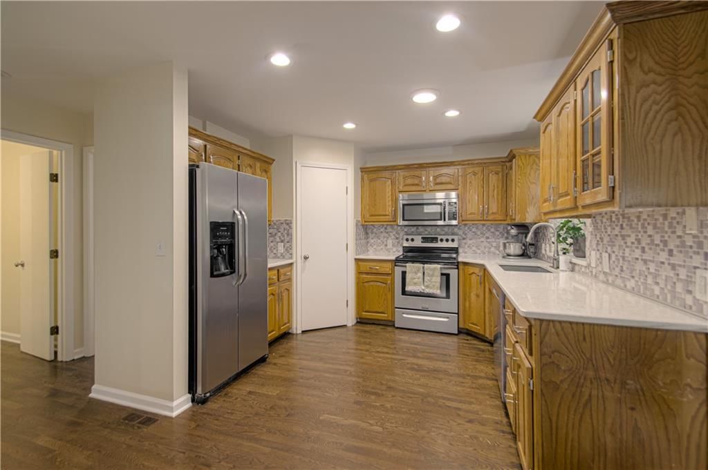 1500 Amesbury Avenue — photo 13