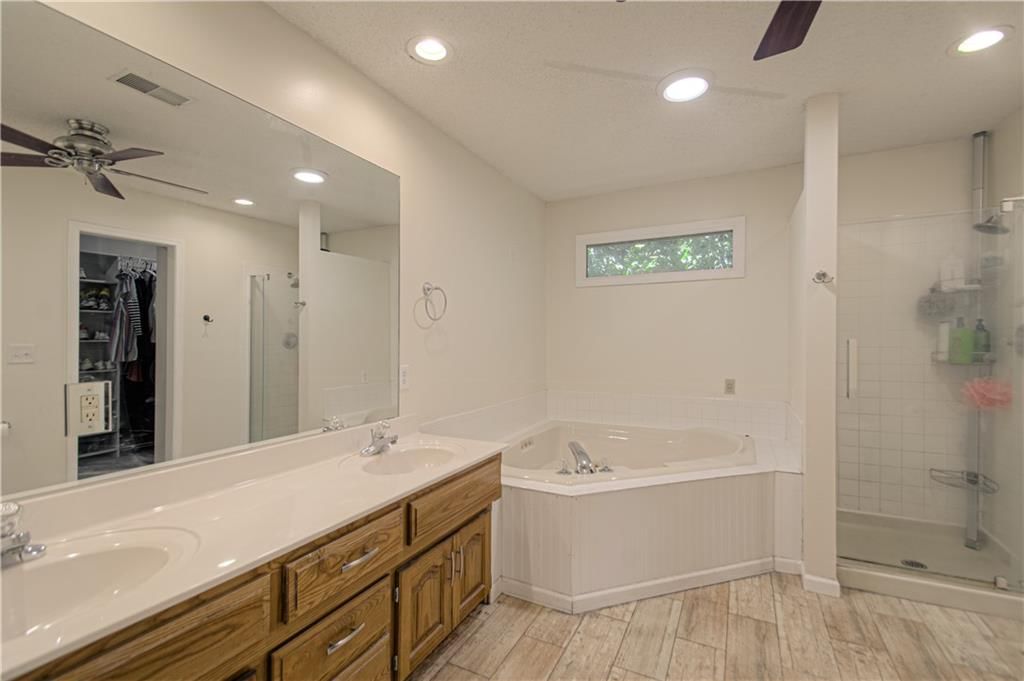 1500 Amesbury Avenue — photo 22