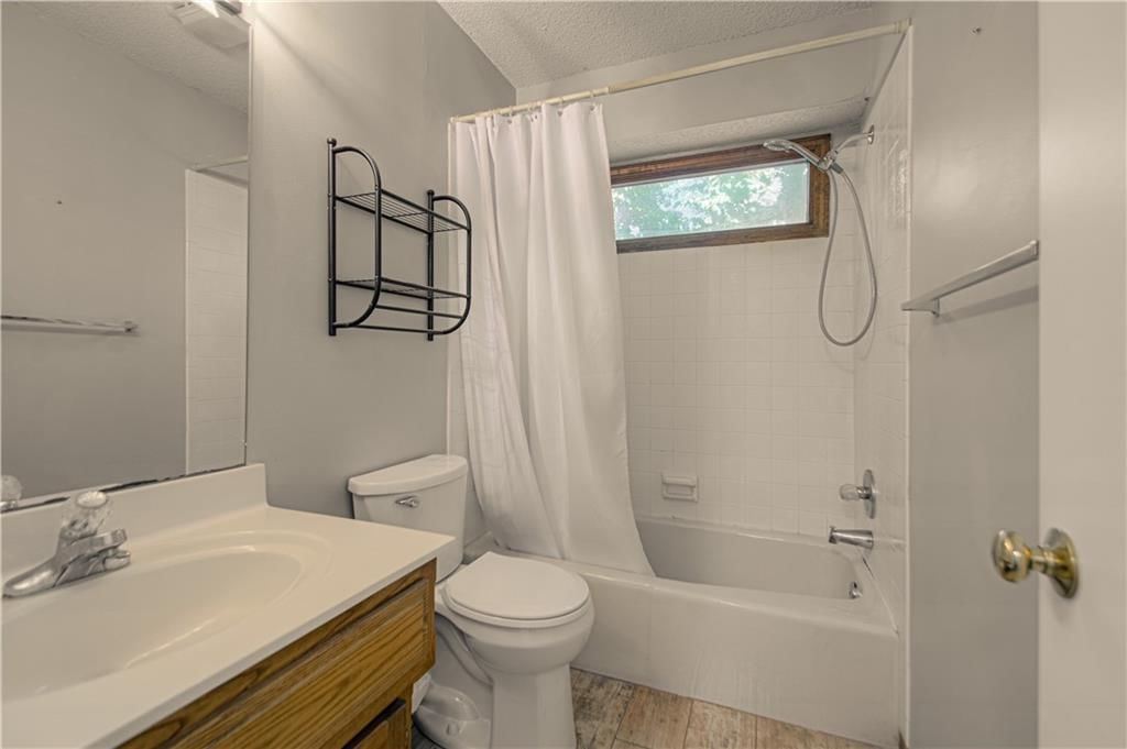1500 Amesbury Avenue — photo 26