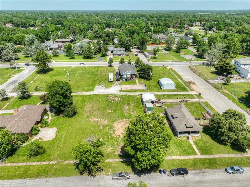 E 13th Street Lot 9 Street — photo 4