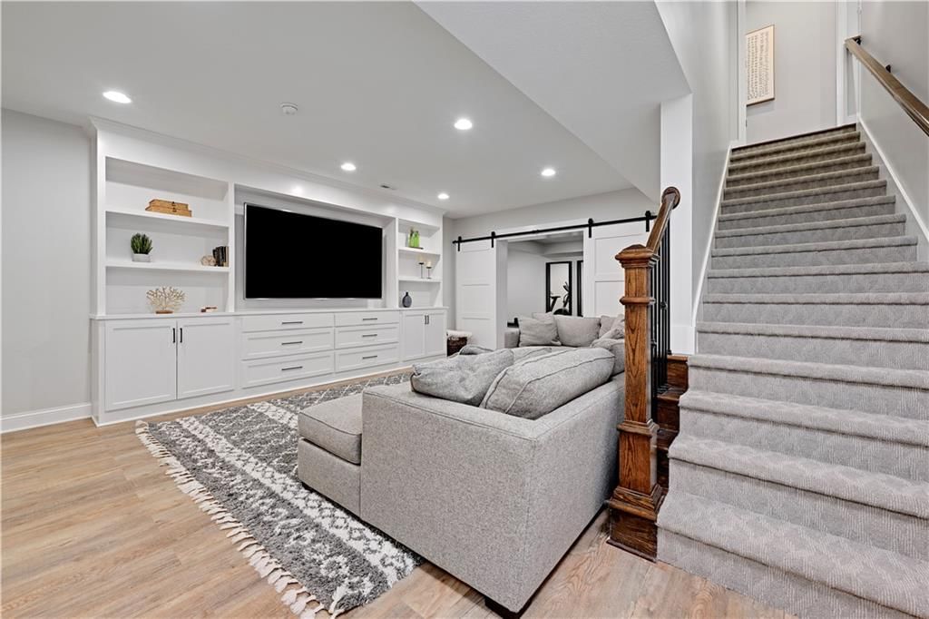 18333 Caenen Street — photo 32