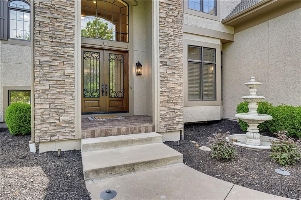 16328 Earnshaw Street — photo 2