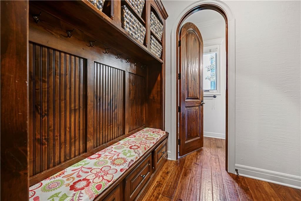 16328 Earnshaw Street — photo 23