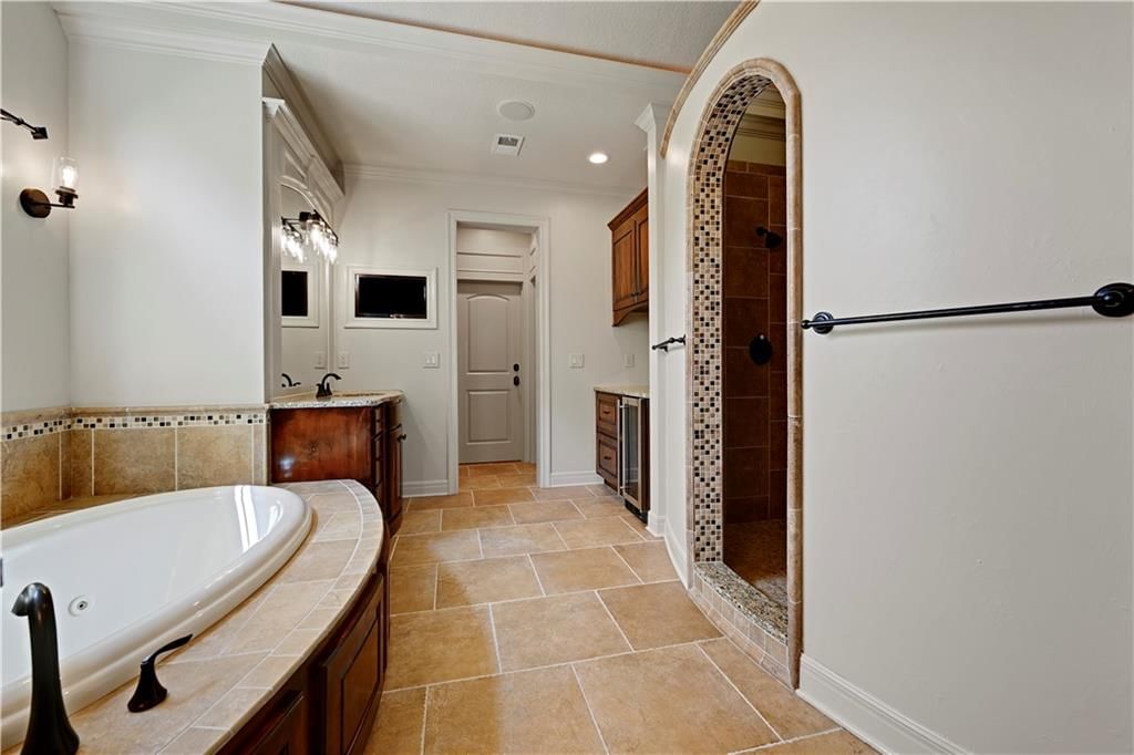 16328 Earnshaw Street — photo 31