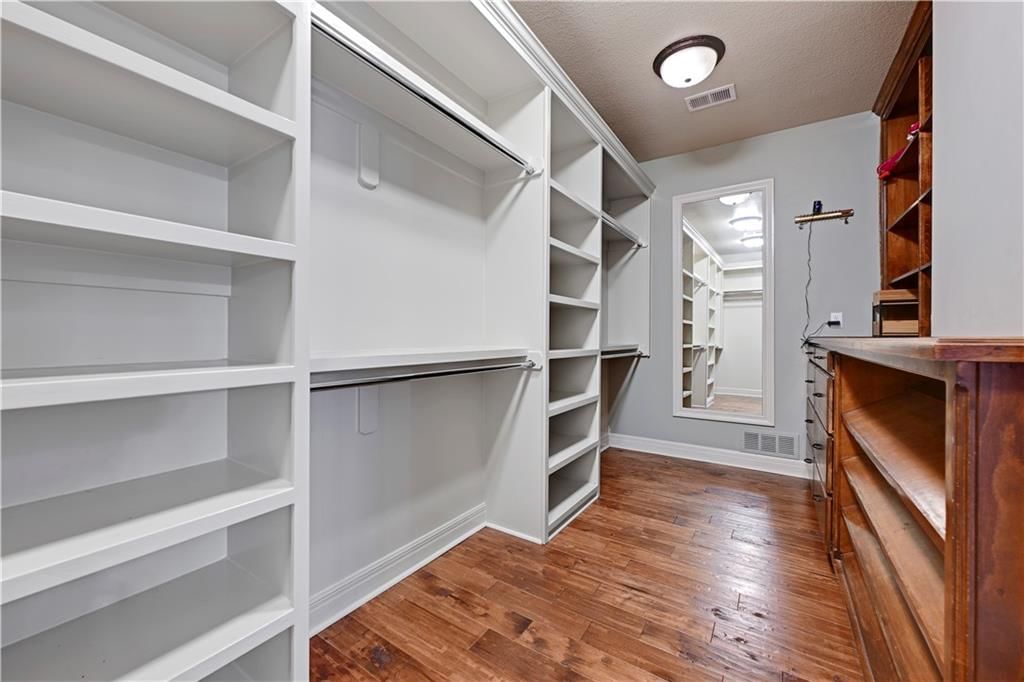 16328 Earnshaw Street — photo 32