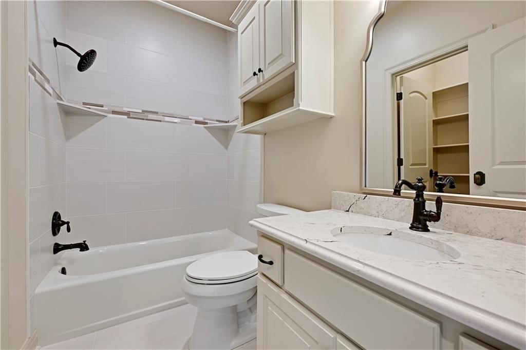 16328 Earnshaw Street — photo 37