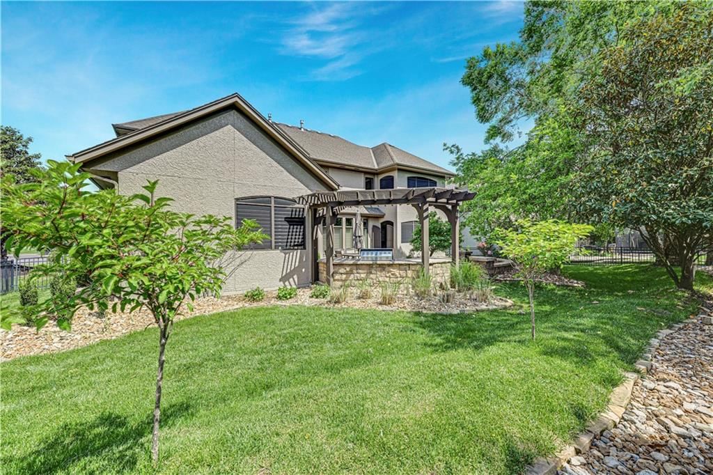 16328 Earnshaw Street — photo 53