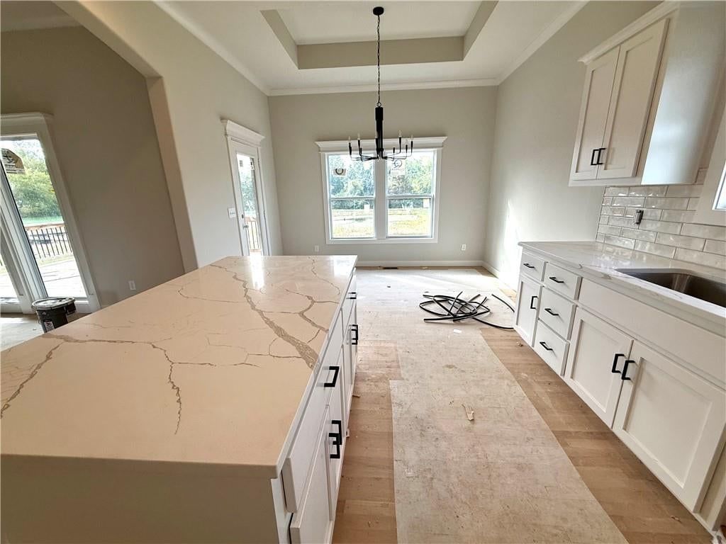 Photo 5 of 43, 621 E 13th Street, Kearney, MO 64060