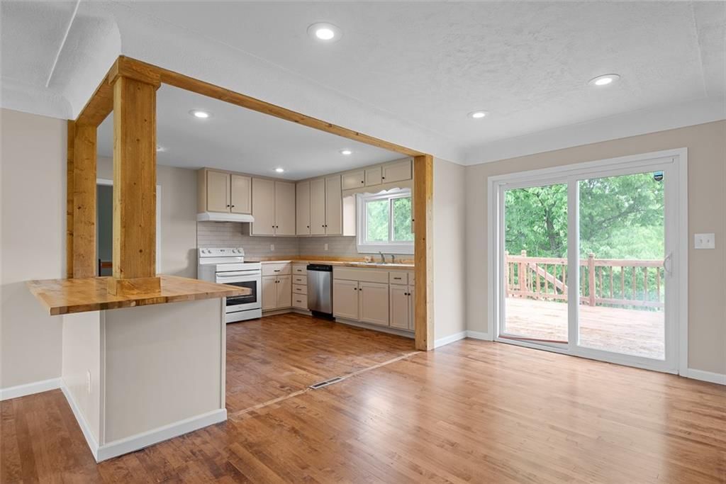 112 W Kay Street — photo 13