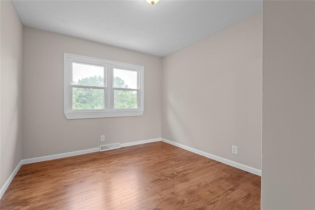 112 W Kay Street — photo 19