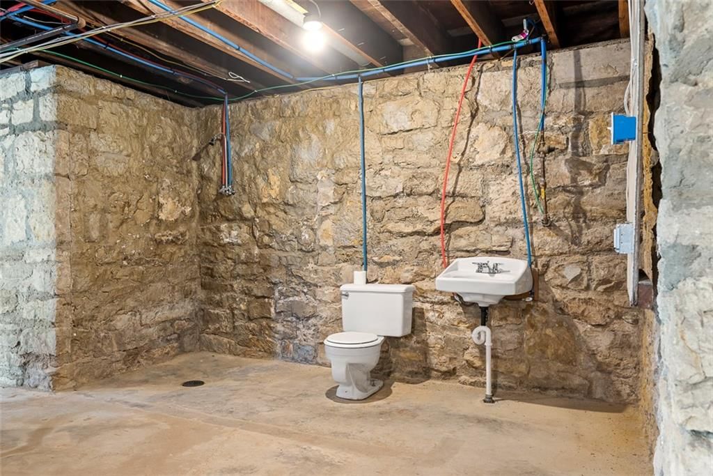 112 W Kay Street — photo 28