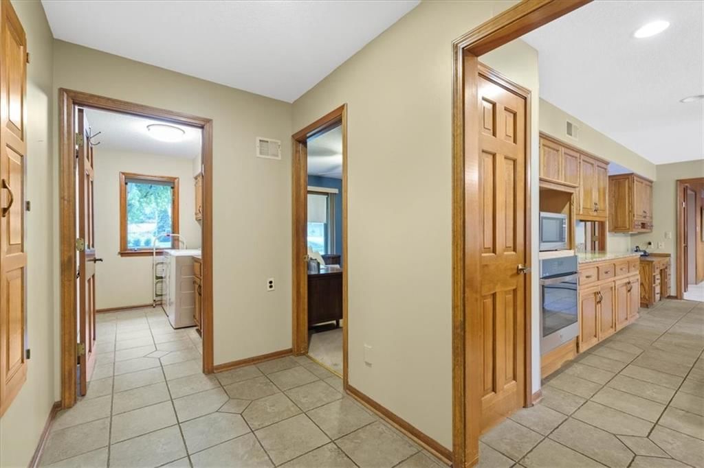 8214 W 99th Street — photo 14