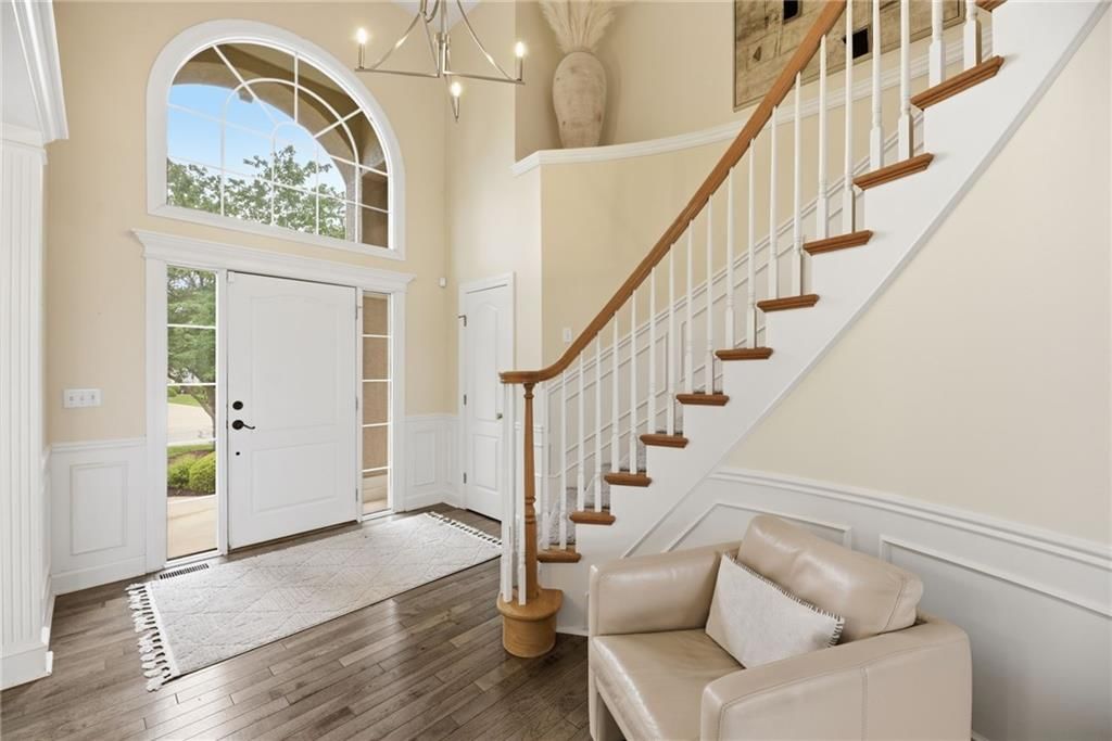 340 SE Chelsea Drive — photo 4