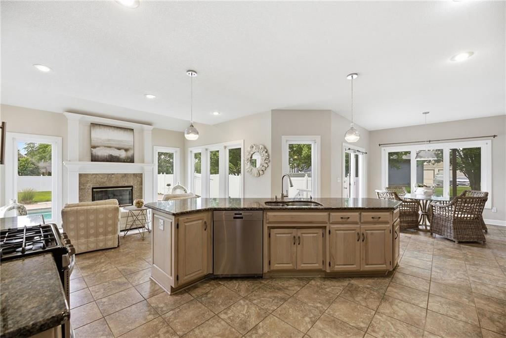 340 SE Chelsea Drive — photo 23