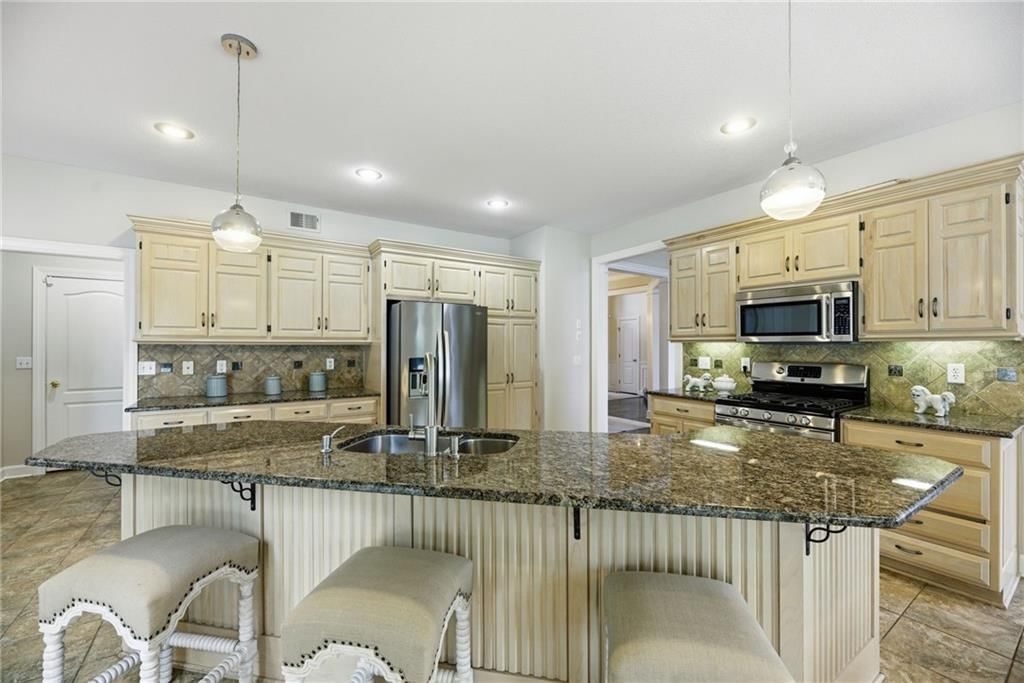 340 SE Chelsea Drive — photo 25