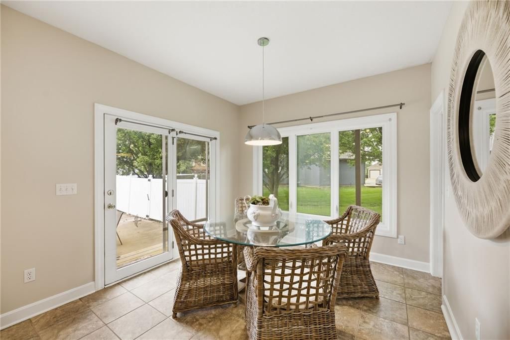 340 SE Chelsea Drive — photo 26
