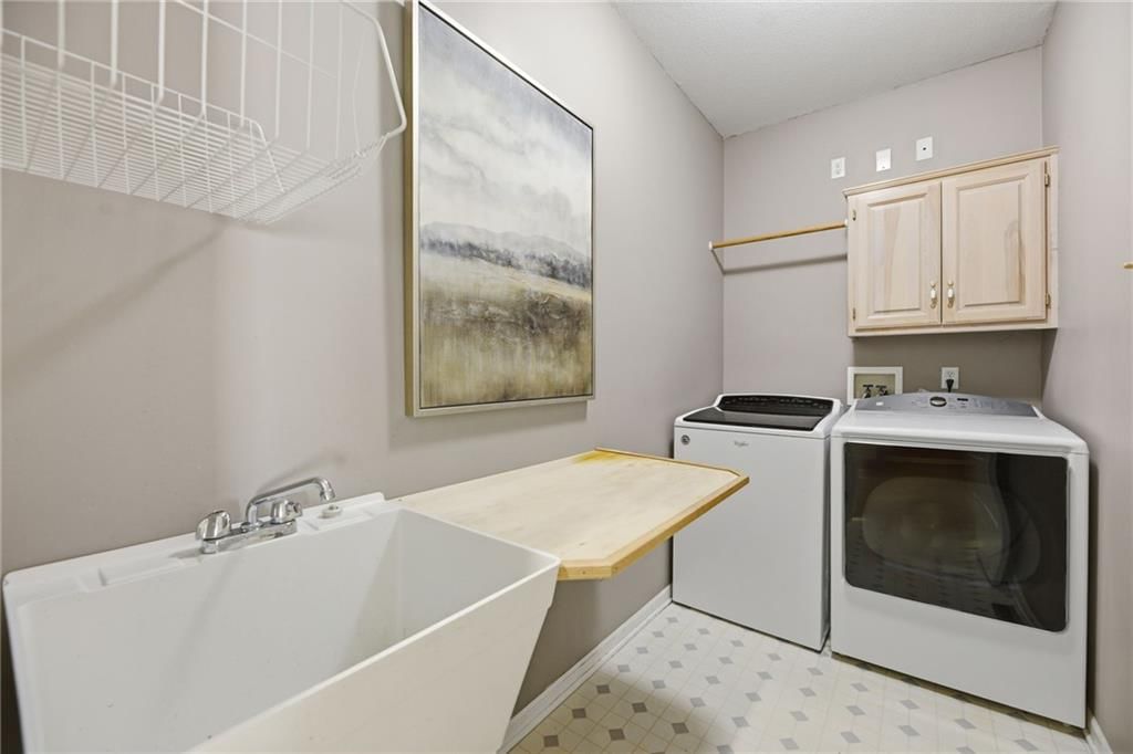 340 SE Chelsea Drive — photo 29