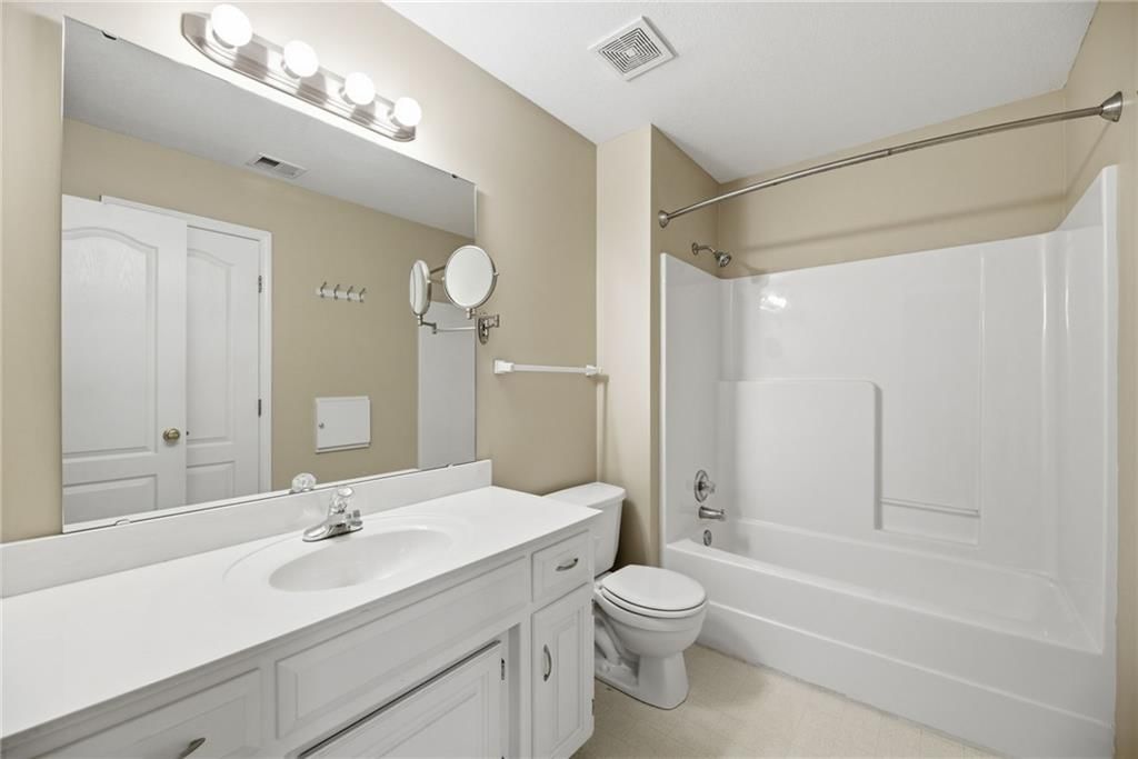340 SE Chelsea Drive — photo 32