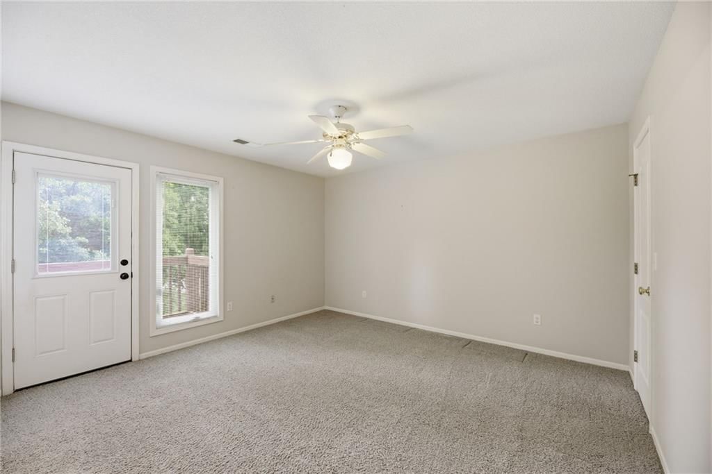 340 SE Chelsea Drive — photo 38