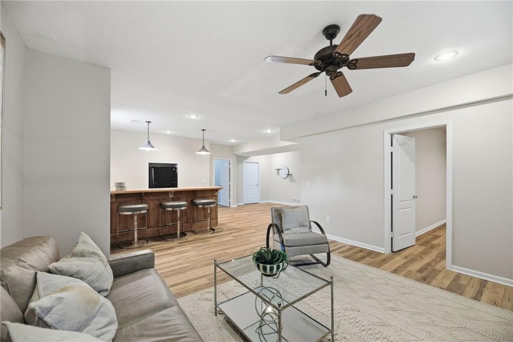 340 SE Chelsea Drive — photo 42