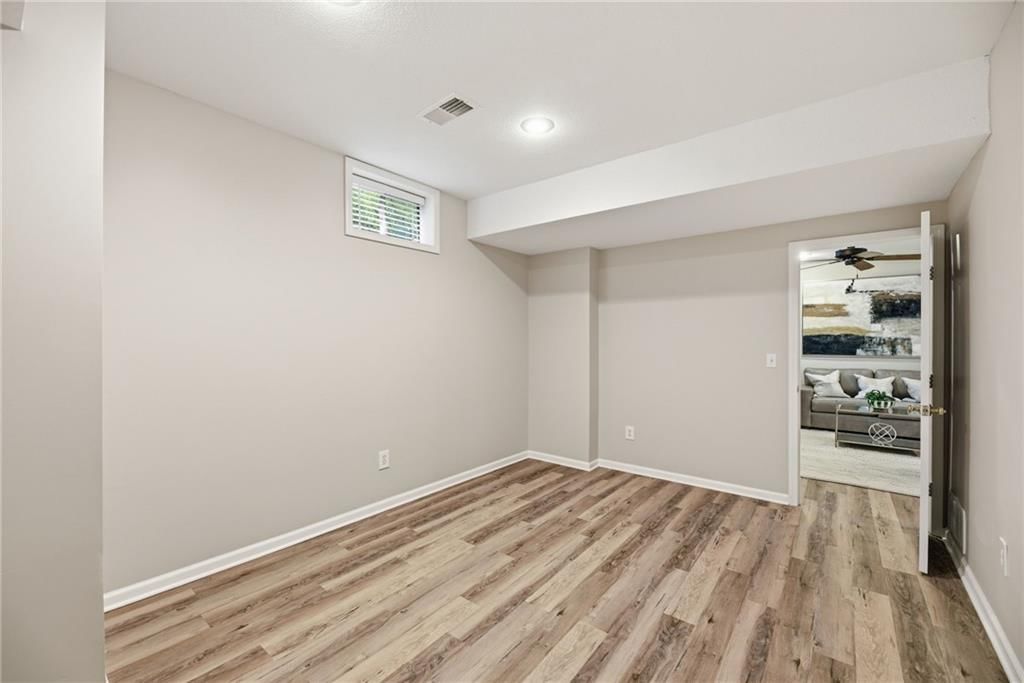 340 SE Chelsea Drive — photo 50