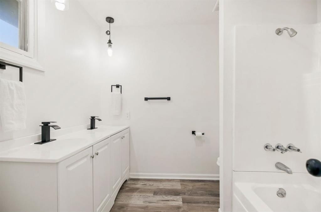 8819 E 61st Street — photo 12