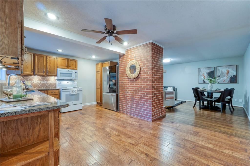 7605 Briar Street — photo 4