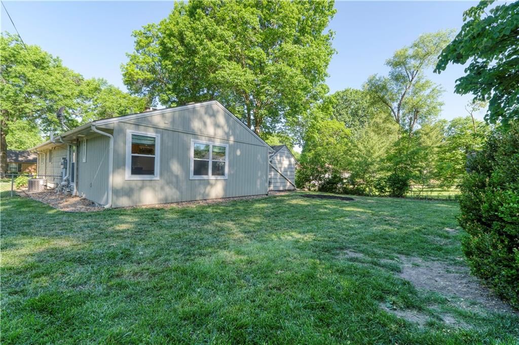 7605 Briar Street — photo 25