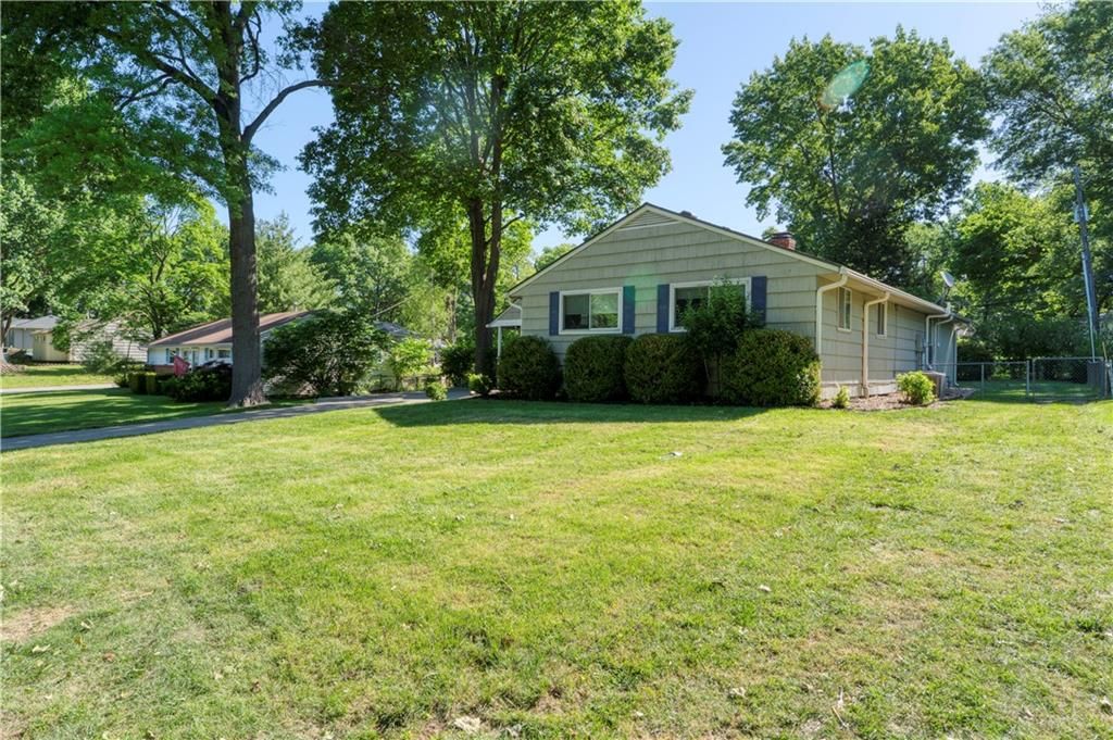 7605 Briar Street — photo 28