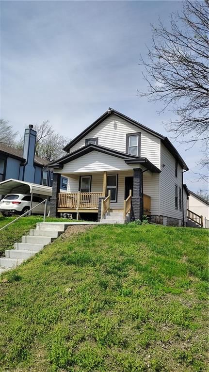 1300 Barnett Avenue — photo 2