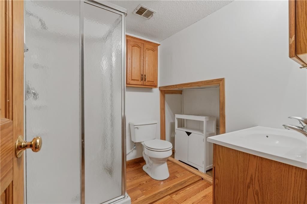 2405 E 125th Street — photo 29